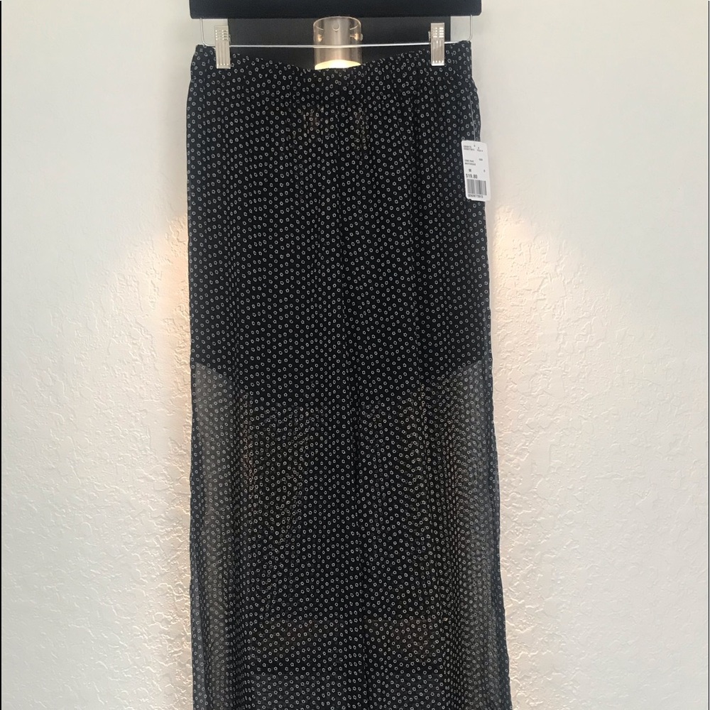 Price Firm-Forever21 black with white detail pants